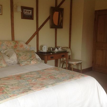Barn Park Farm, Bed And Breakfast Stockland Extérieur photo